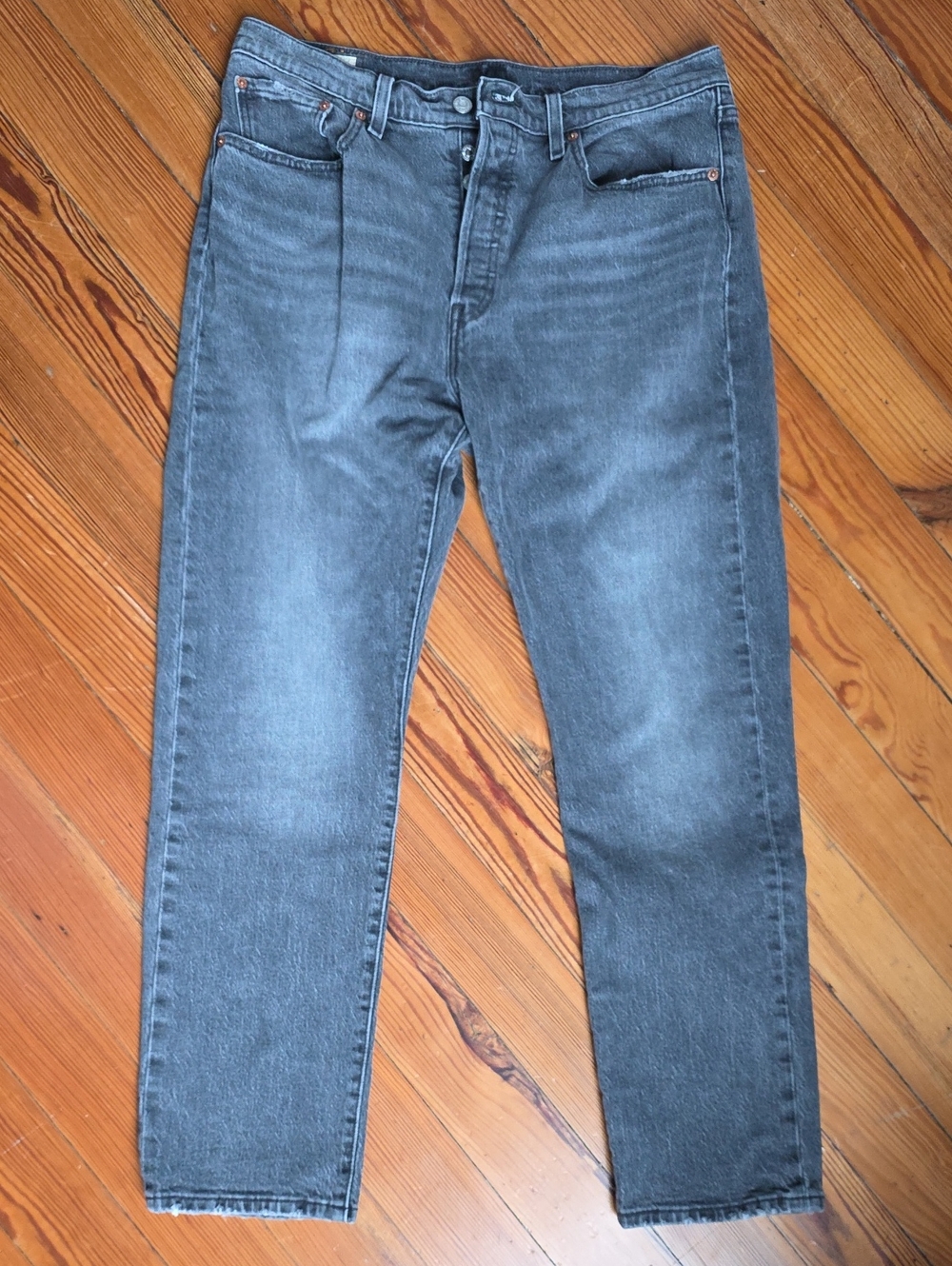 Levi's 501 Men's Straight Jeans in Washed Gray